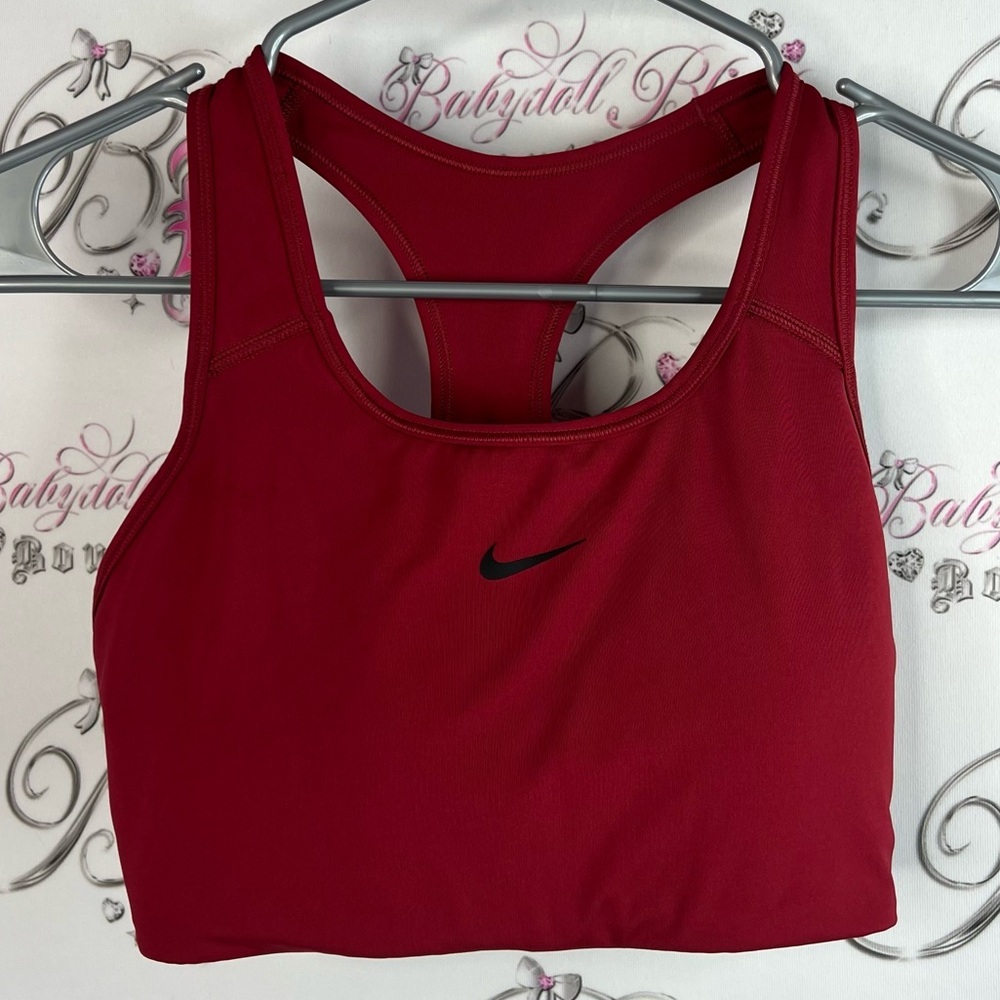 Nike sports bra workout racer back black logo stretchy Women's Red Sports Bra